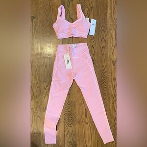 Alo Yoga Airbrush high waist heart throb leggings and sports bra XS pink